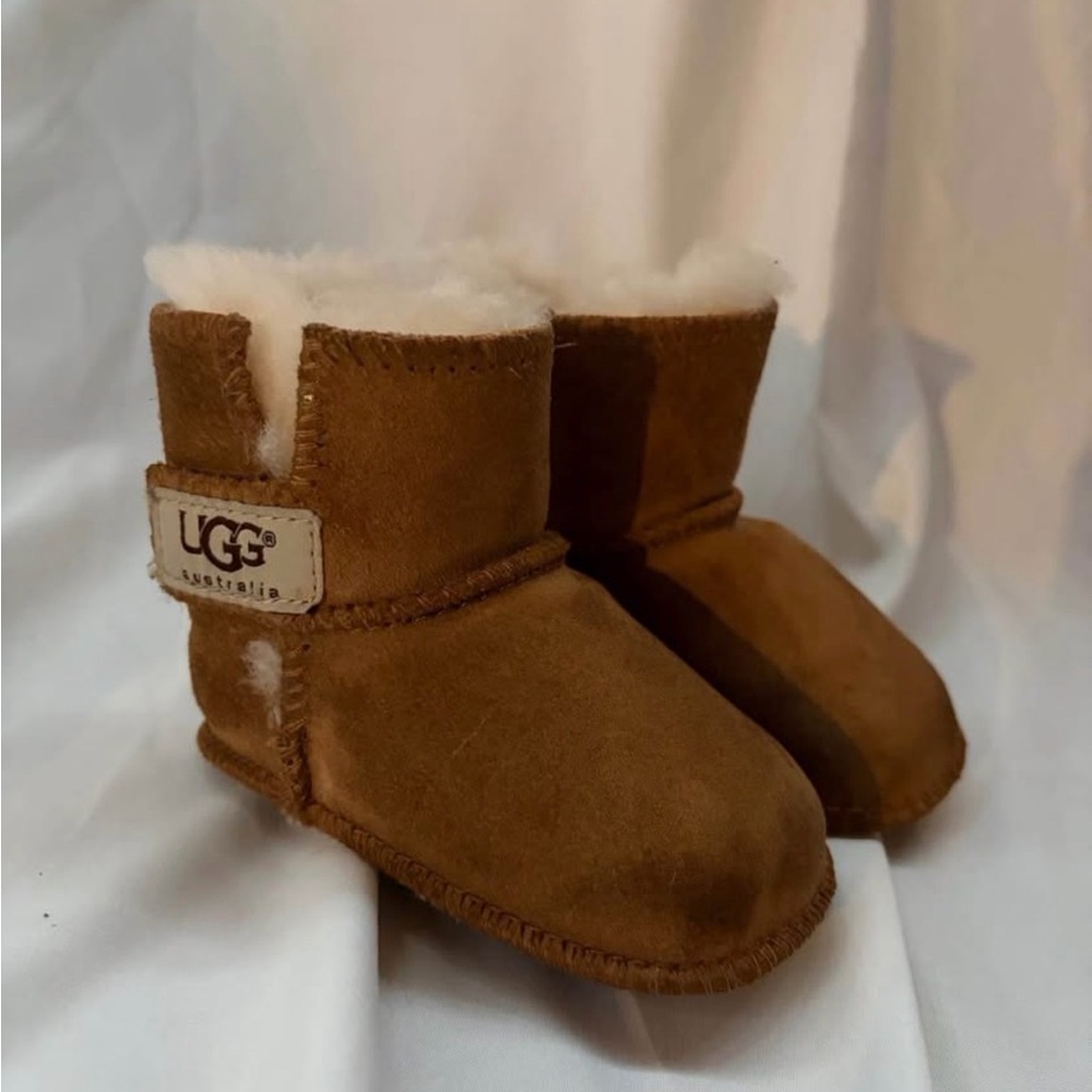 UGG Kids Chestnut Brown Sheepskin Booties with Cream Lining